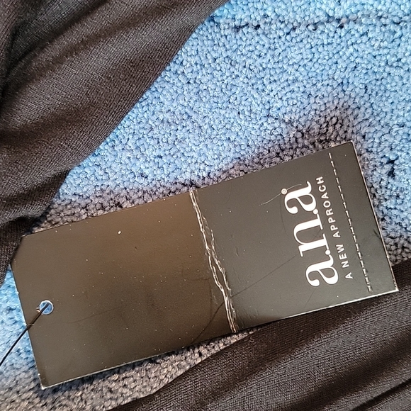 A. N. A. Tunic top nwt small - Picture 4 of 6